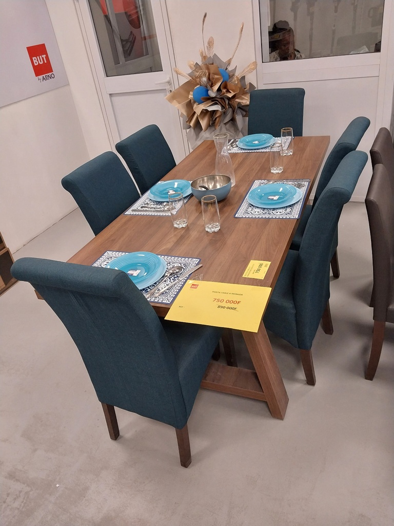 PERITA TABLE A MANGER EN BOIS 6 CHAISES